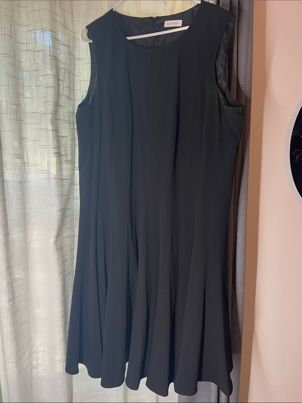 Dangerous curves ahead! Calvin Klein Fit and Flare LBD, Sleeveless, Size 20